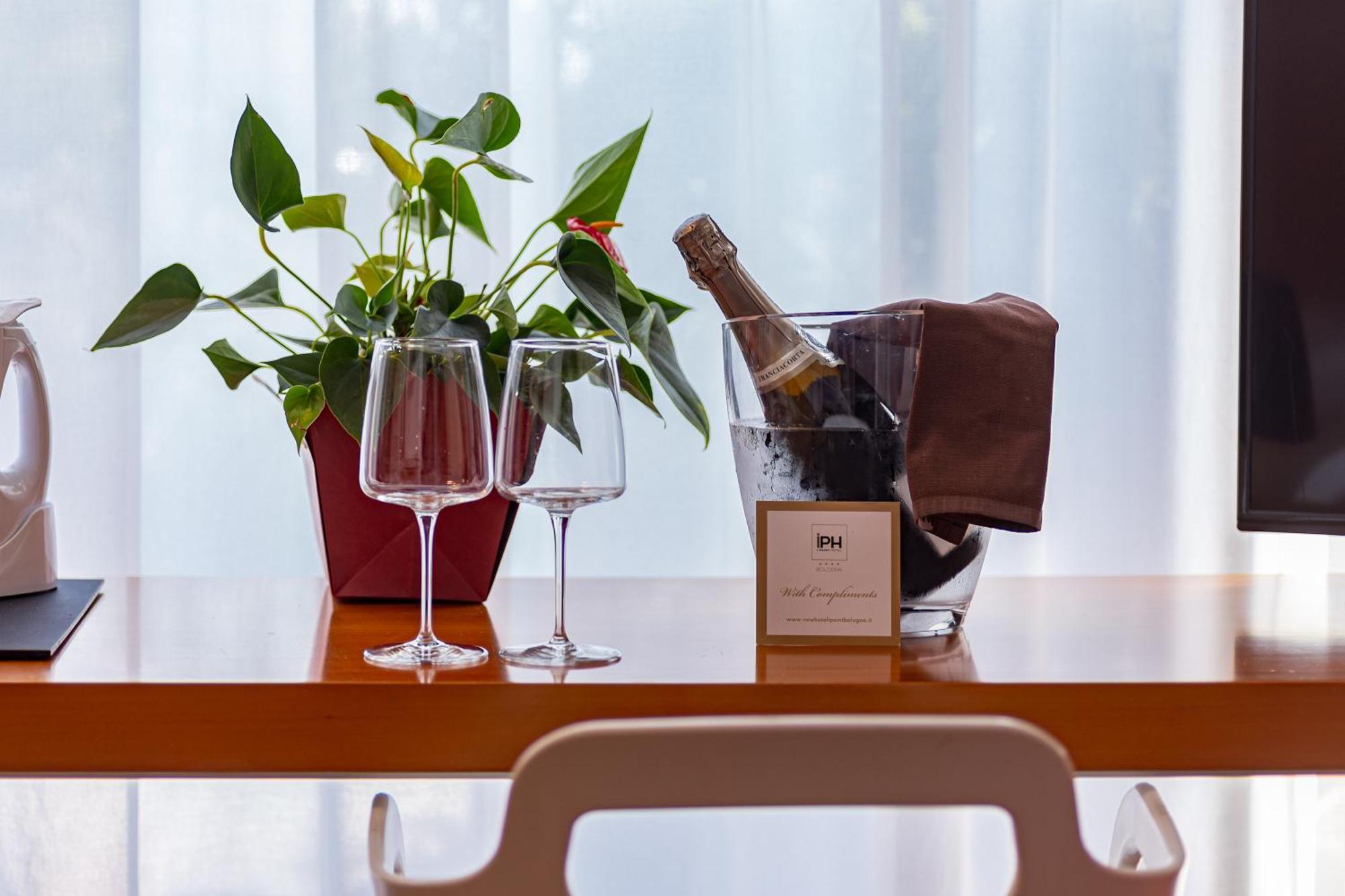 New Ipoint Hotel 4*