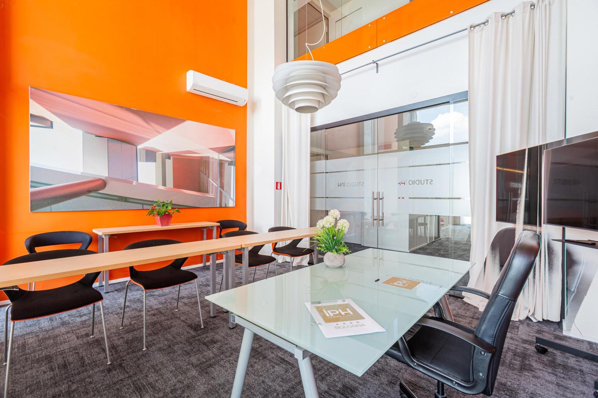 New Ipoint Hotel 4*